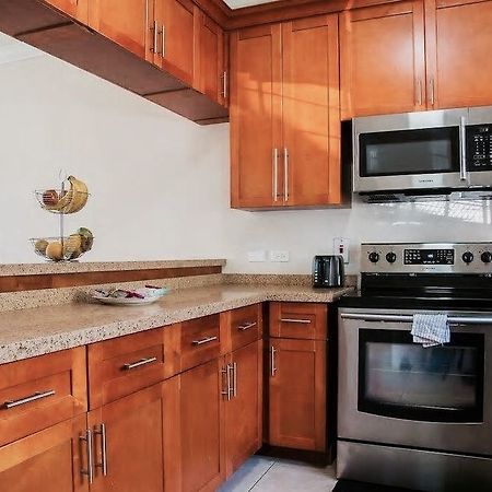 New Kingston Guest Apt At Sonoma Estate מראה חיצוני תמונה