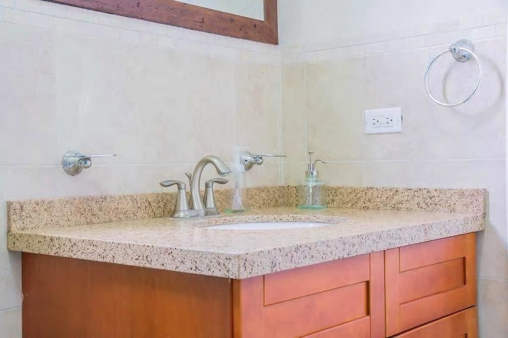 New Kingston Guest Apt At Sonoma Estate מראה חיצוני תמונה