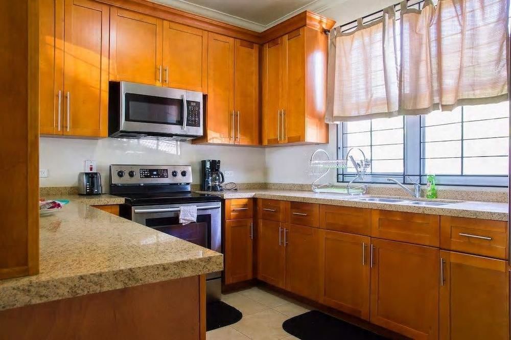 New Kingston Guest Apt At Sonoma Estate מראה חיצוני תמונה