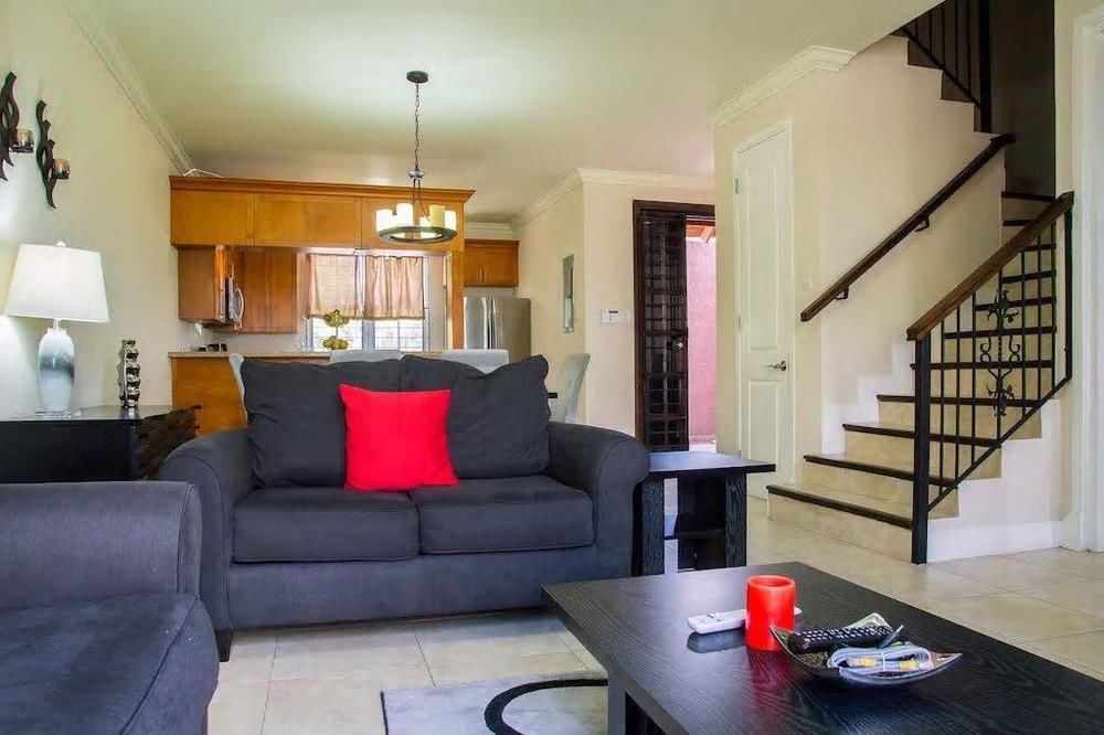 New Kingston Guest Apt At Sonoma Estate מראה חיצוני תמונה